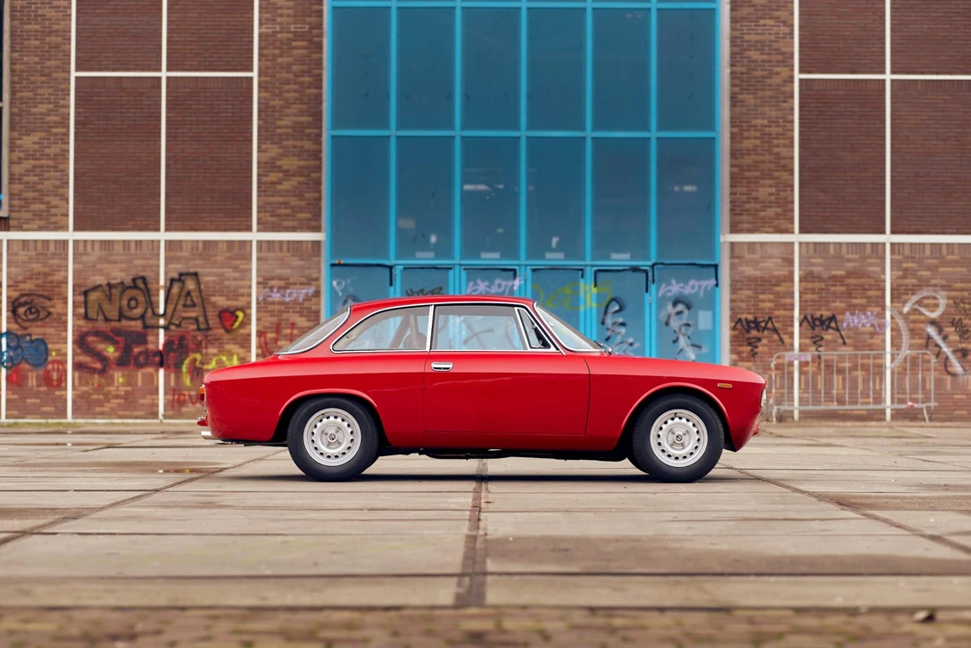 1965 Alfa Romeo Giulia Sprint GT - Image 21 of 31