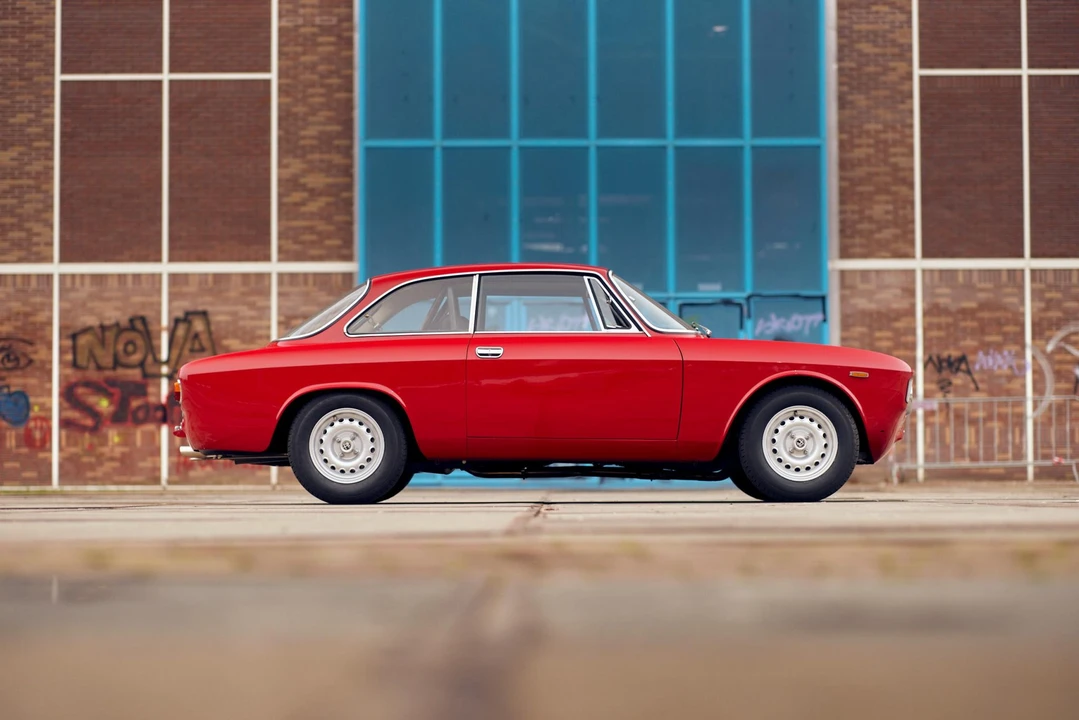 1965 Alfa Romeo Giulia Sprint GT - Image 22 of 31