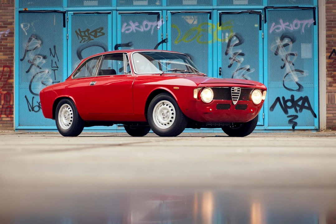 1965 Alfa Romeo Giulia Sprint GT - Image 11 of 31