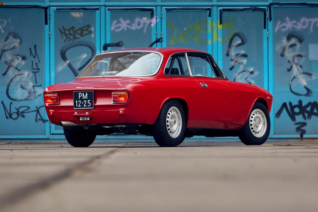 1965 Alfa Romeo Giulia Sprint GT - Image 9 of 31