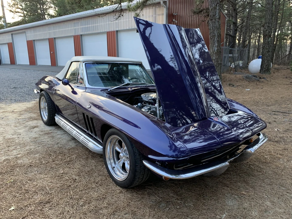 1965 Chevrolet Corvette C2 - Image 23 of 31