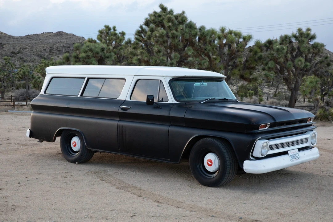 1965 Chevrolet Suburban 5th Gen - Image 6 of 31