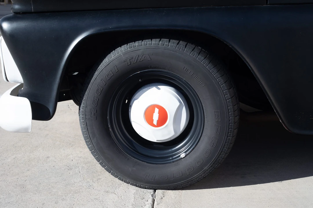 1965 Chevrolet Suburban 5th Gen - Image 16 of 31