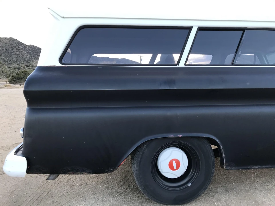 1965 Chevrolet Suburban 5th Gen - Image 28 of 31