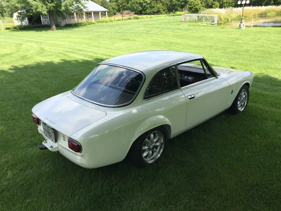 1966 Alfa Romeo Giulia Sprint GT - Image 21 of 31