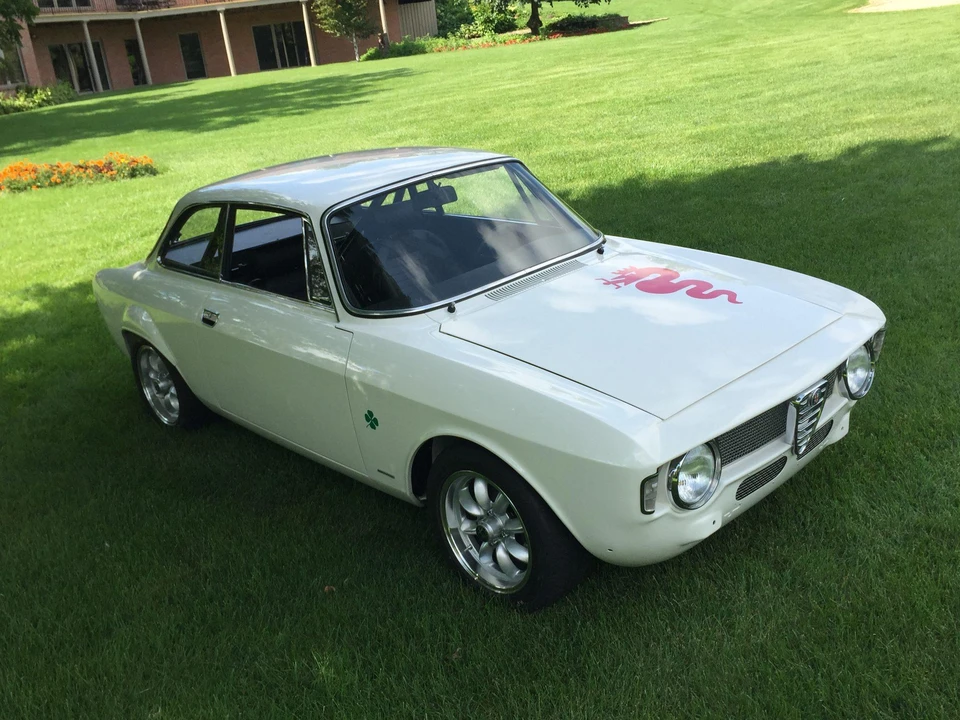 1966 Alfa Romeo Giulia Sprint GT - Image 29 of 31
