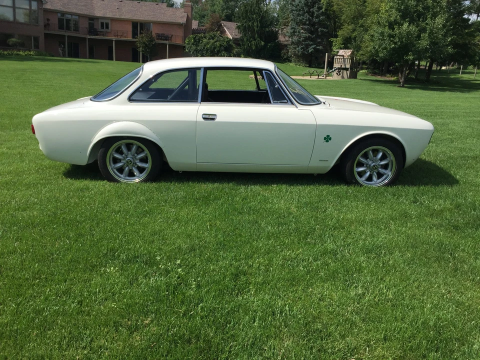 1966 Alfa Romeo Giulia Sprint GT - Image 26 of 31