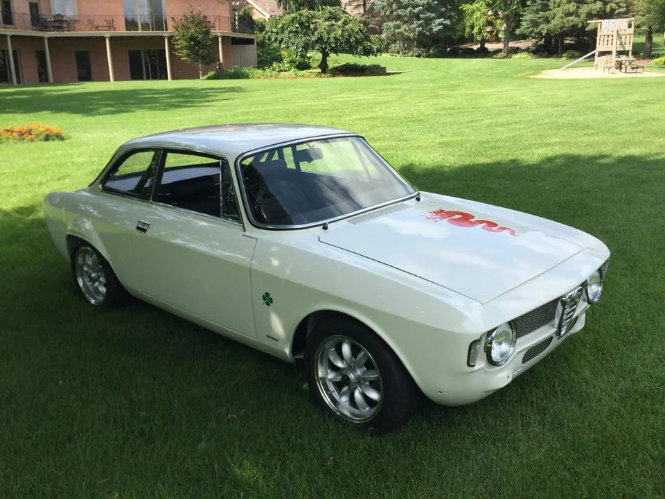 1966 Alfa Romeo Giulia Sprint GT - Image 28 of 31