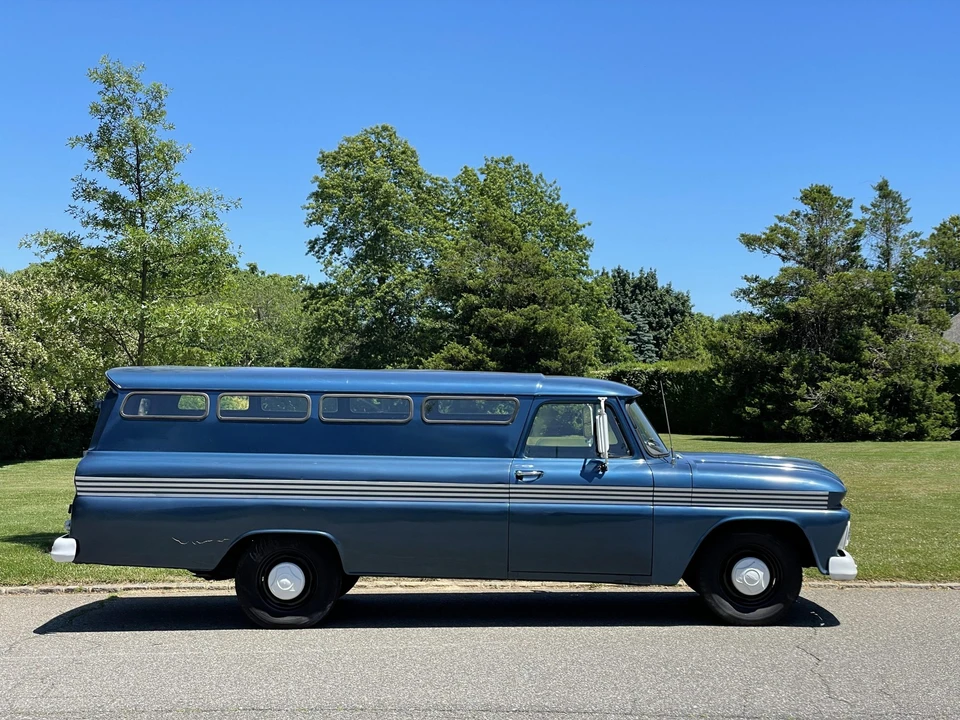 1966 Chevrolet Suburban 5th Gen - Image 7 of 31