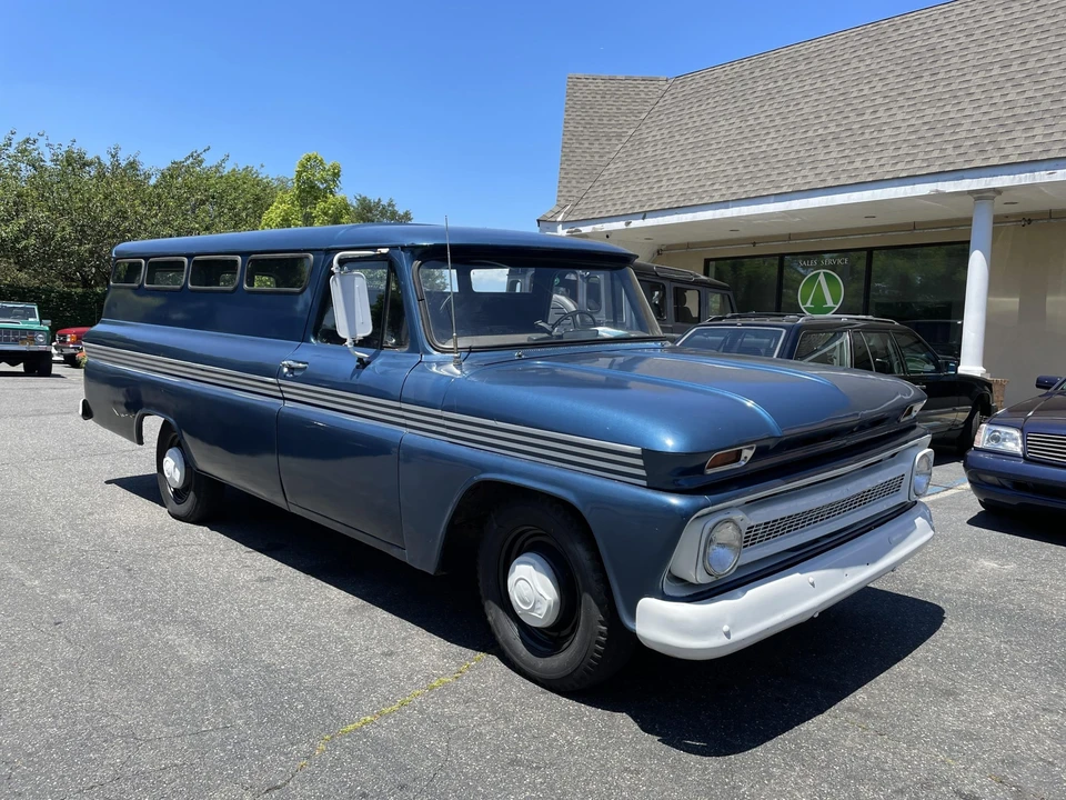 1966 Chevrolet Suburban 5th Gen - Image 16 of 31