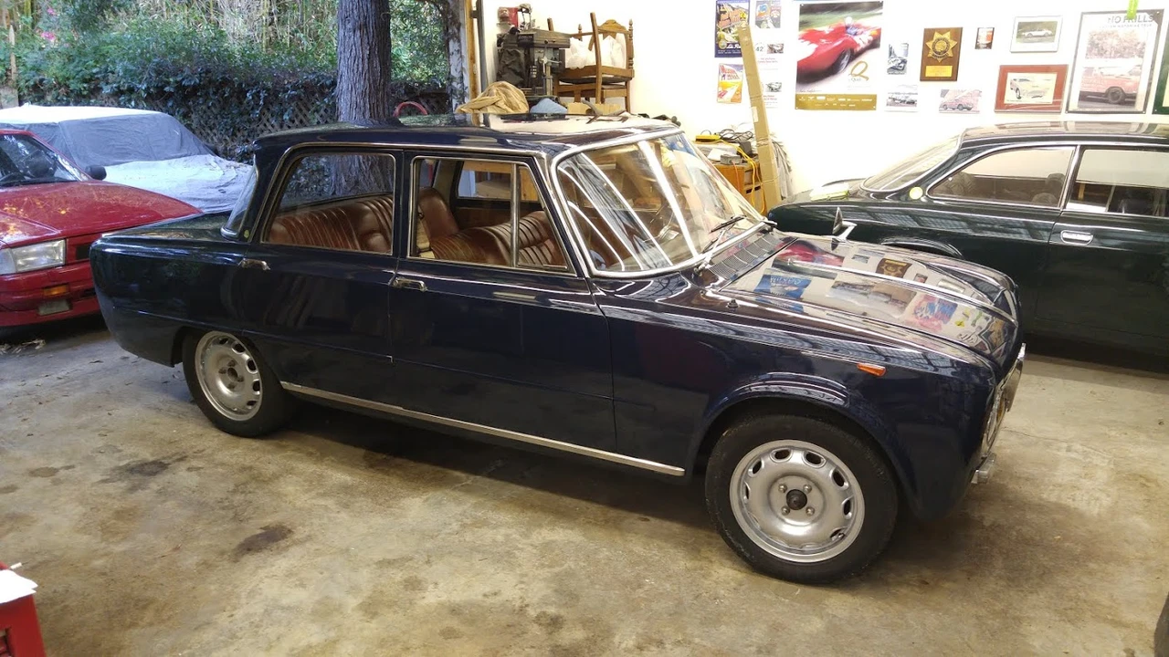 1967 Alfa Romeo 1750 GT Veloce - Image 17 of 31