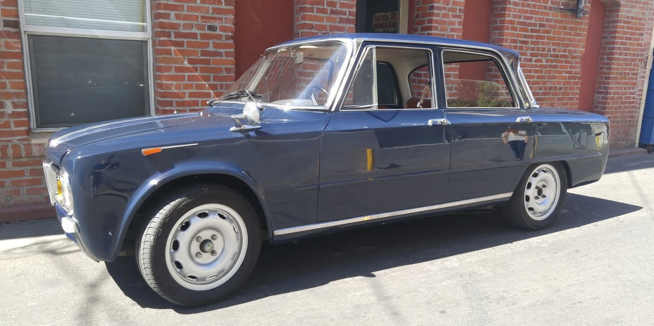 1967 Alfa Romeo 1750 GT Veloce - Image 12 of 31