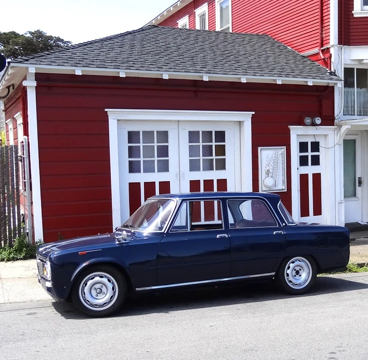 1967 Alfa Romeo 1750 GT Veloce - Image 13 of 31