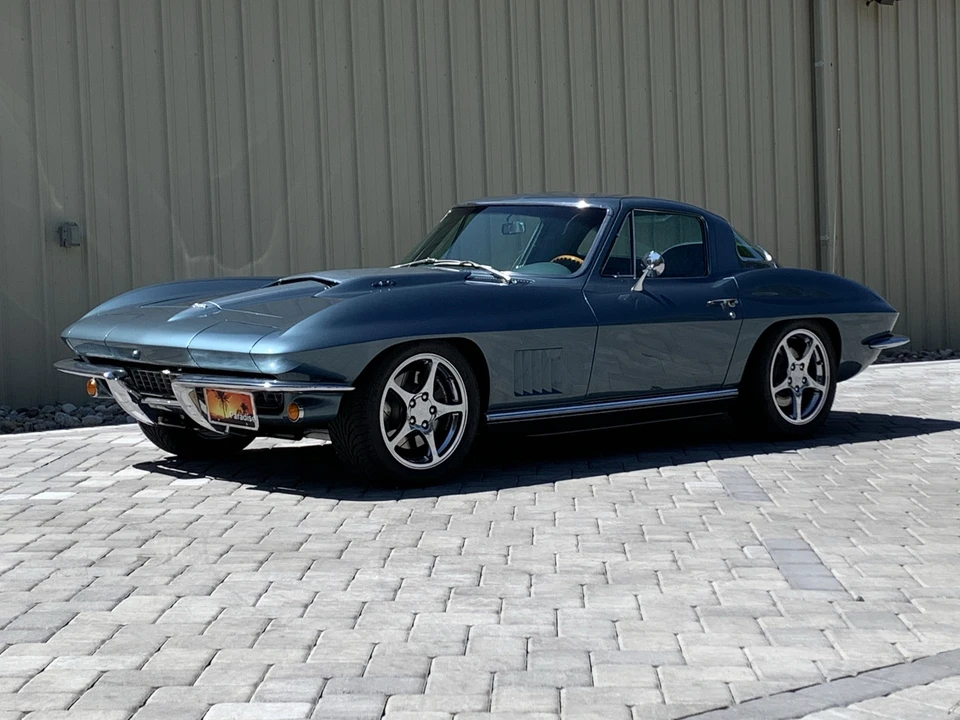 1967 Chevrolet Corvette C2 - Image 3 of 31