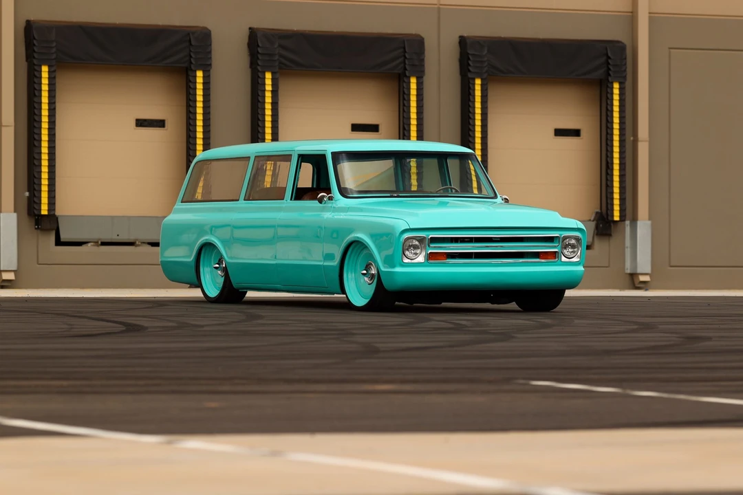 1968 Chevrolet Suburban 6th Gen - Image 8 of 31