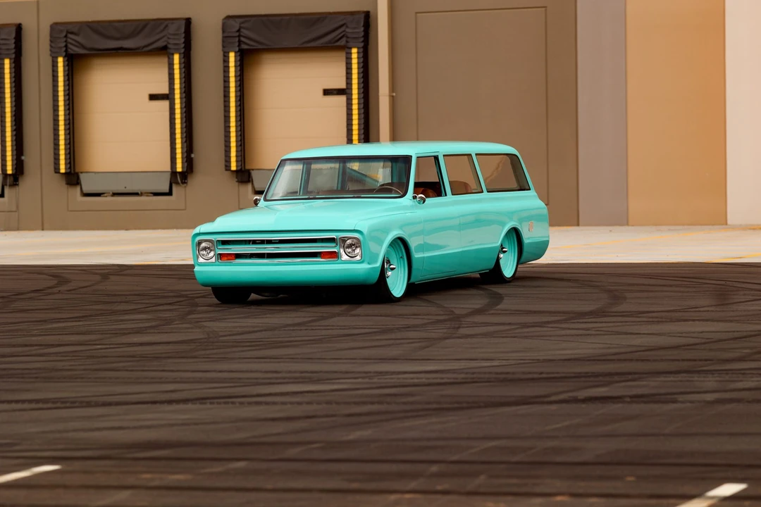 1968 Chevrolet Suburban 6th Gen - Image 14 of 31