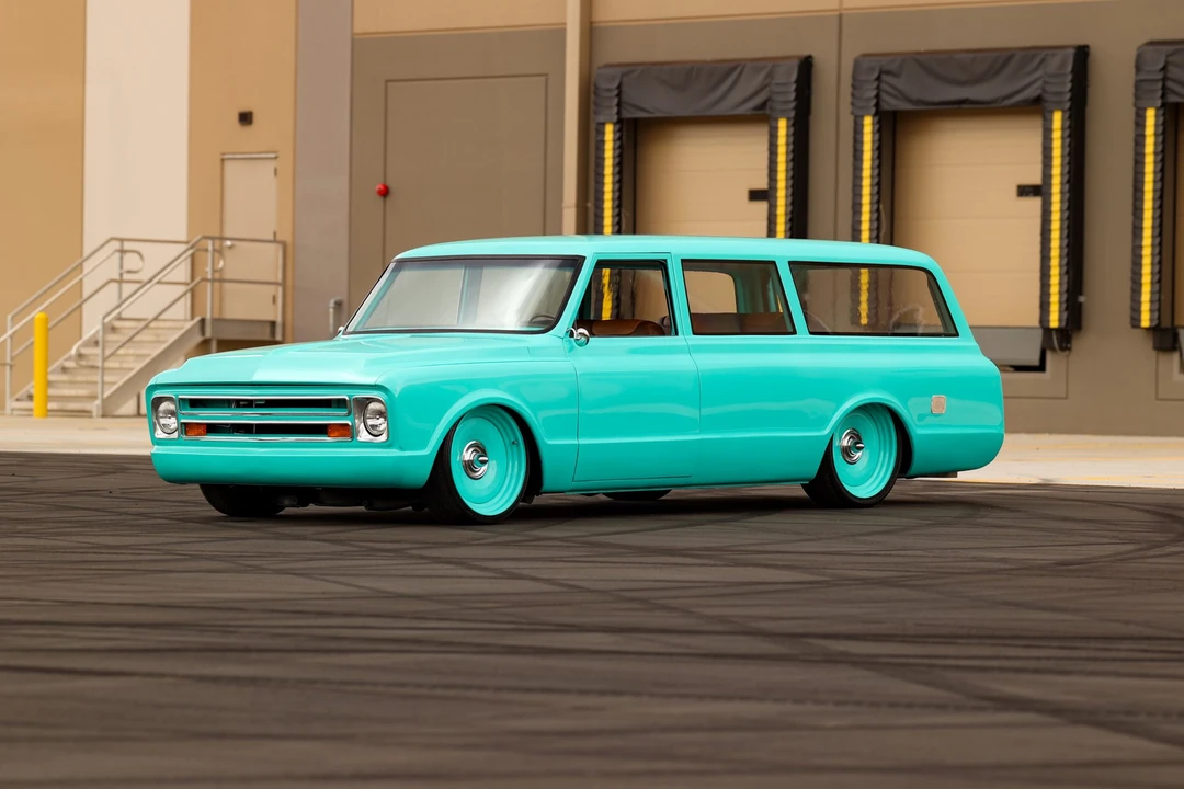 1968 Chevrolet Suburban 6th Gen - Image 16 of 31