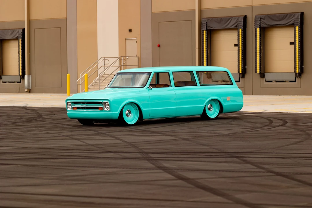 1968 Chevrolet Suburban 6th Gen - Image 18 of 31