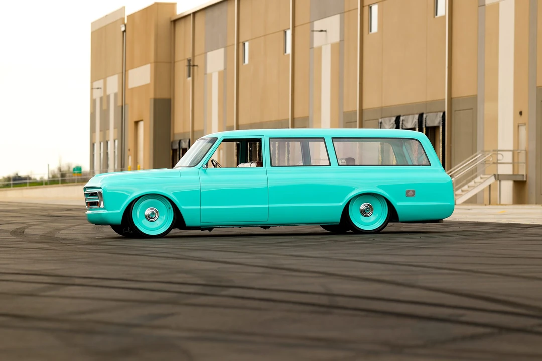 1968 Chevrolet Suburban 6th Gen - Image 27 of 31