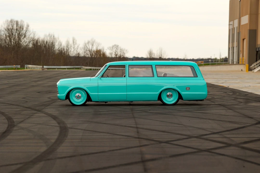1968 Chevrolet Suburban 6th Gen - Image 28 of 31