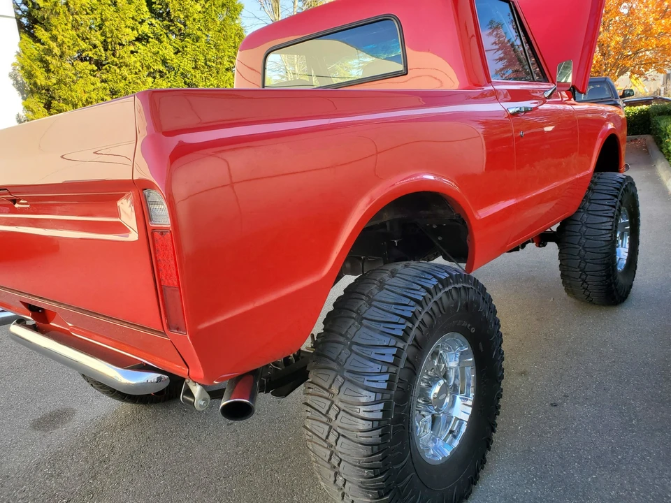1969 Chevrolet K5 Blazer 1st Gen - Image 17 of 31