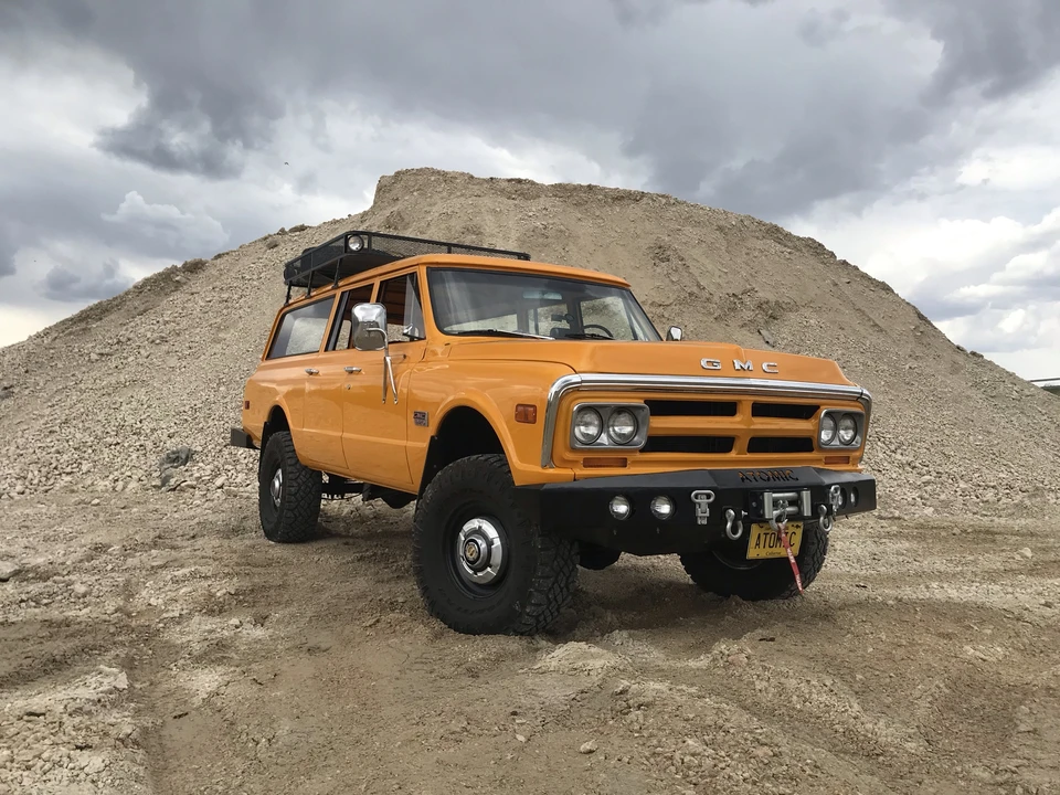 1969 GMC Suburban 6th Gen - Image 4 of 31