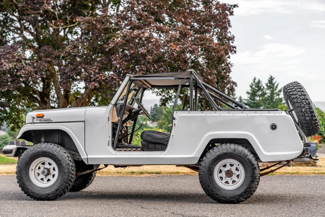 1969 Jeep Jeepster Commando - Image 2 of 31