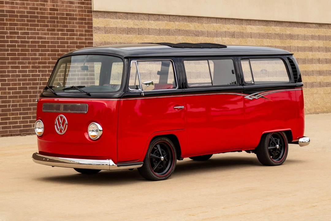1969 Volkswagen Bay-Window Bus - Image 3 of 31