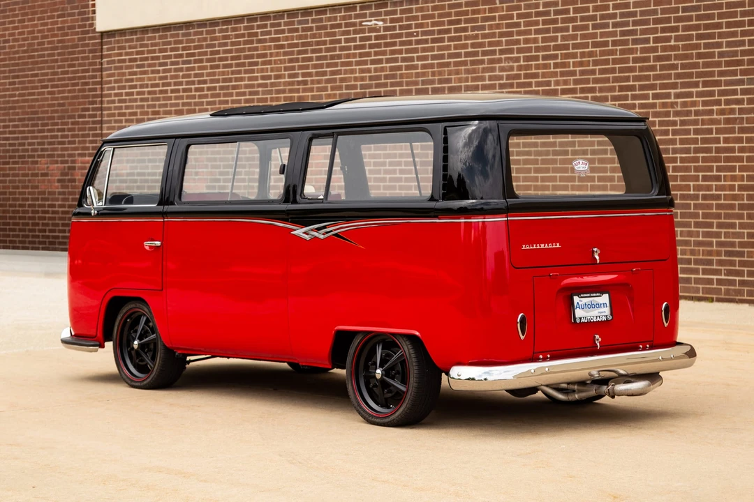 1969 Volkswagen Bay-Window Bus - Image 15 of 31