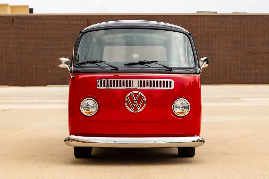 1969 Volkswagen Bay-Window Bus - Image 5 of 31