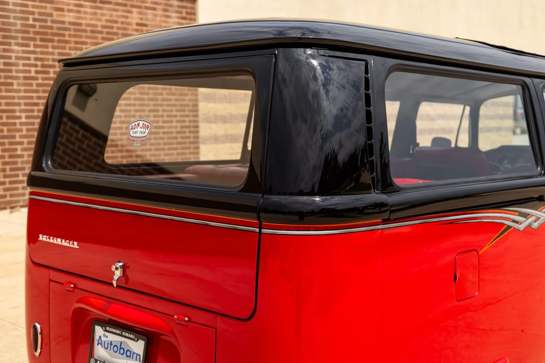 1969 Volkswagen Bay-Window Bus - Image 22 of 31