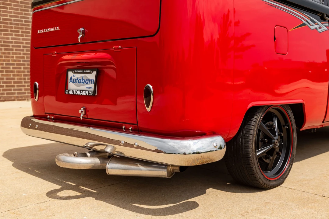 1969 Volkswagen Bay-Window Bus - Image 23 of 31