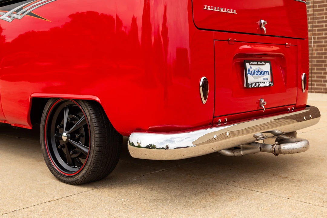 1969 Volkswagen Bay-Window Bus - Image 25 of 31
