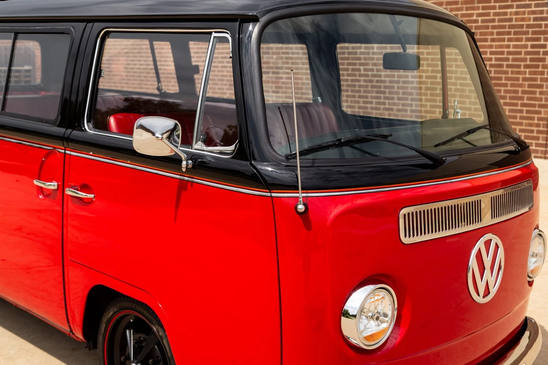 1969 Volkswagen Bay-Window Bus - Image 18 of 31