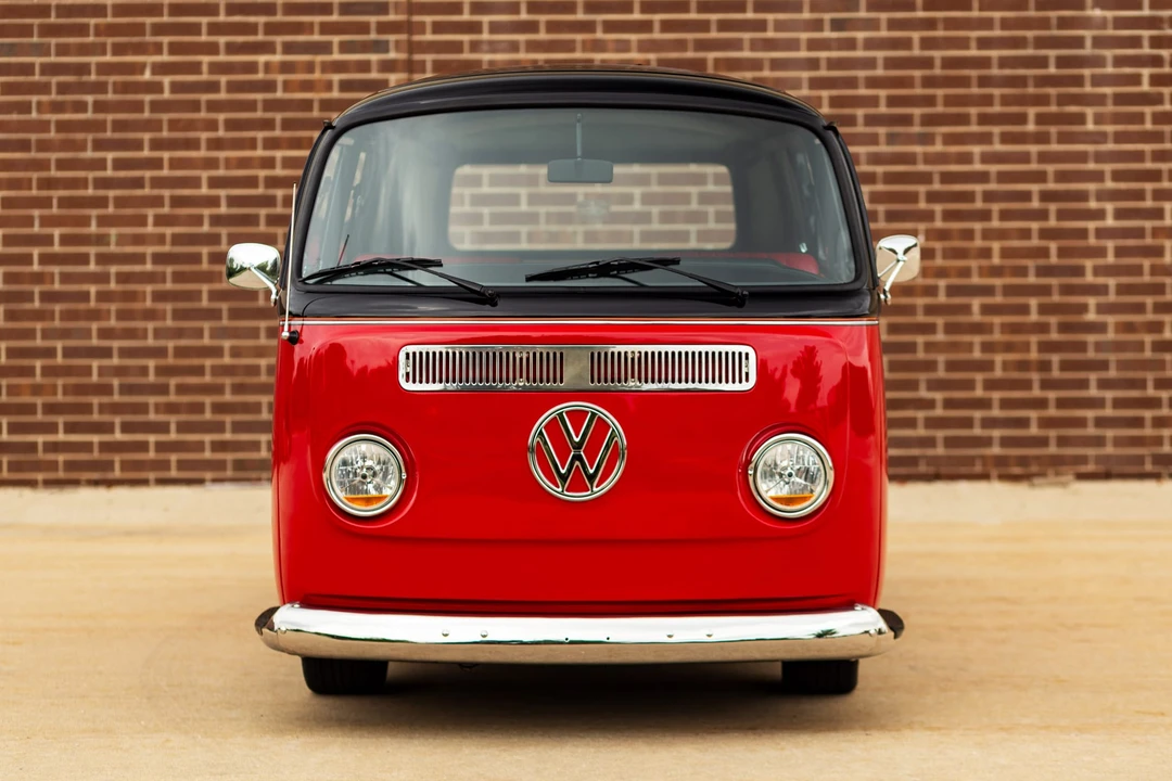 1969 Volkswagen Bay-Window Bus - Image 4 of 31