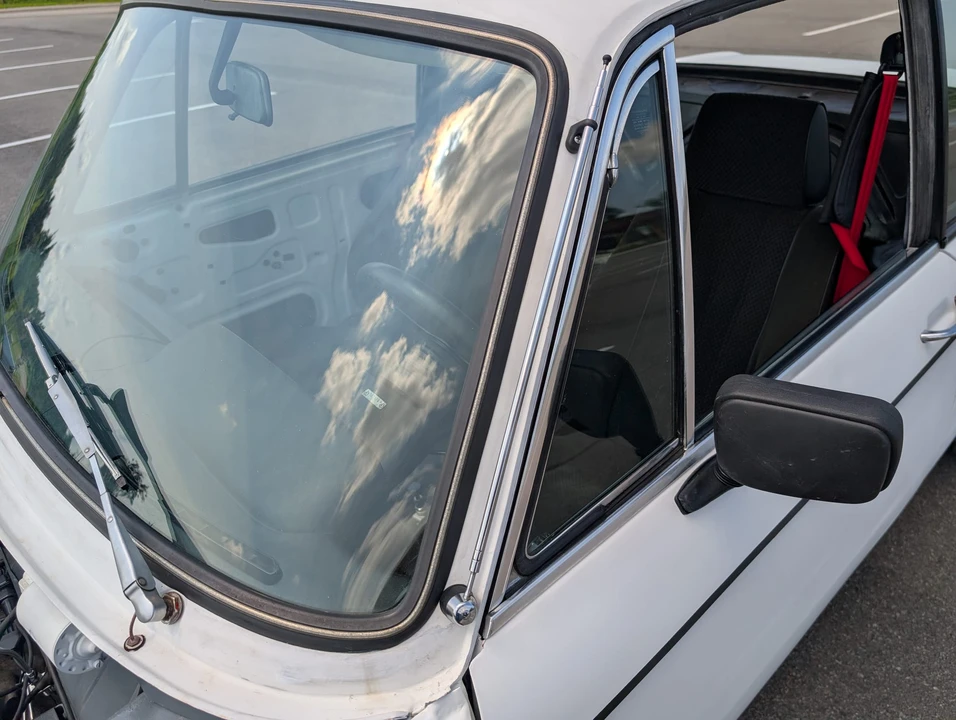 1970 BMW 2002 - Image 16 of 31