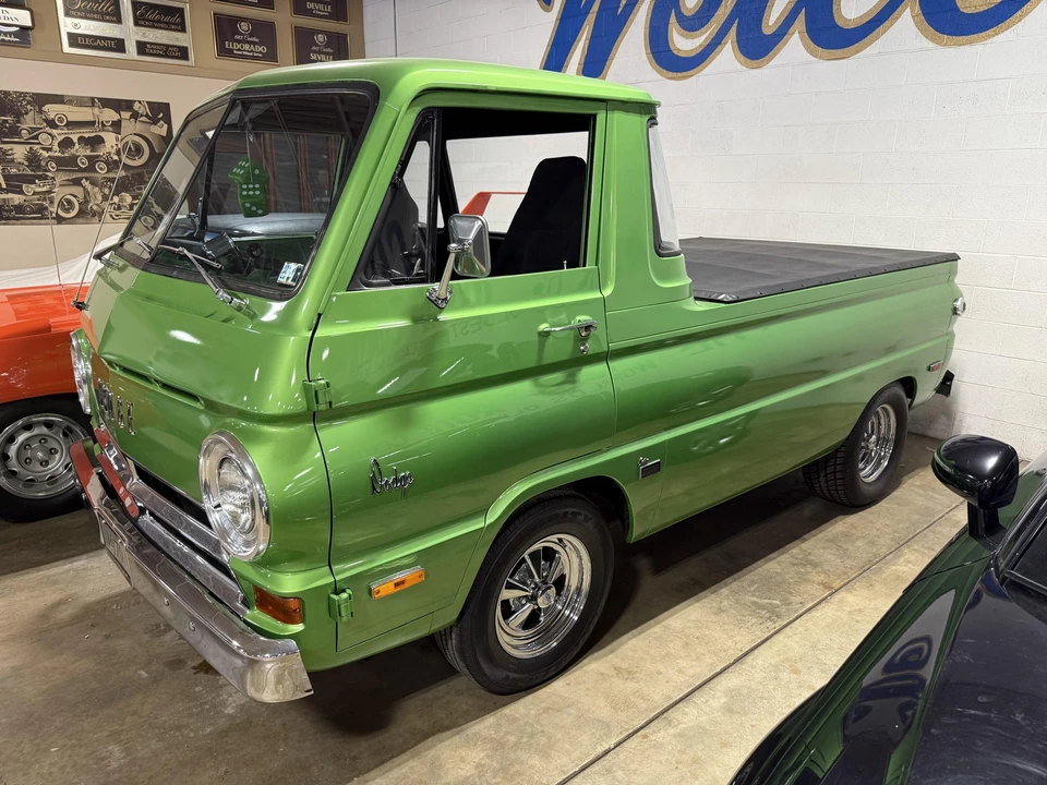 1970 Dodge A100 - Image 5 of 31