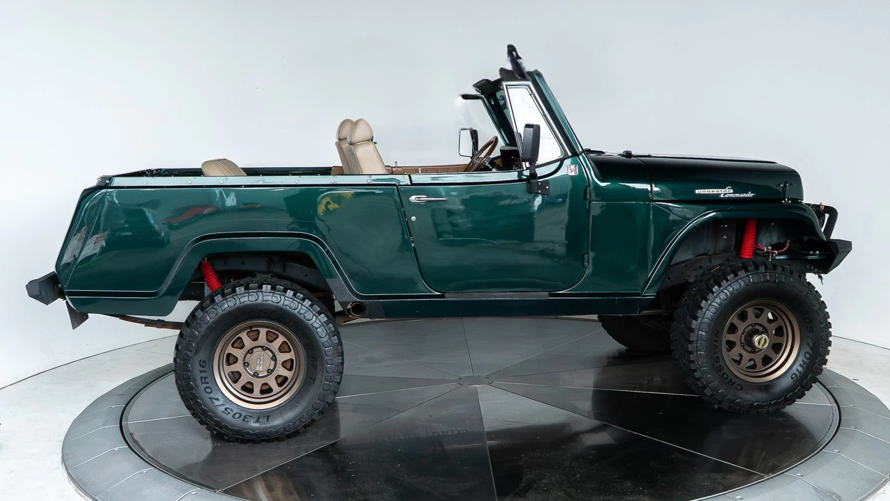 1970 Jeep Jeepster Commando - Image 6 of 31