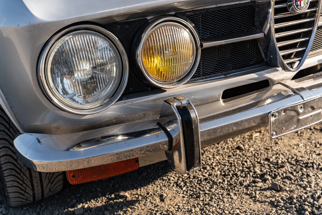 1971 Alfa Romeo 1750 GT Veloce - Image 13 of 31