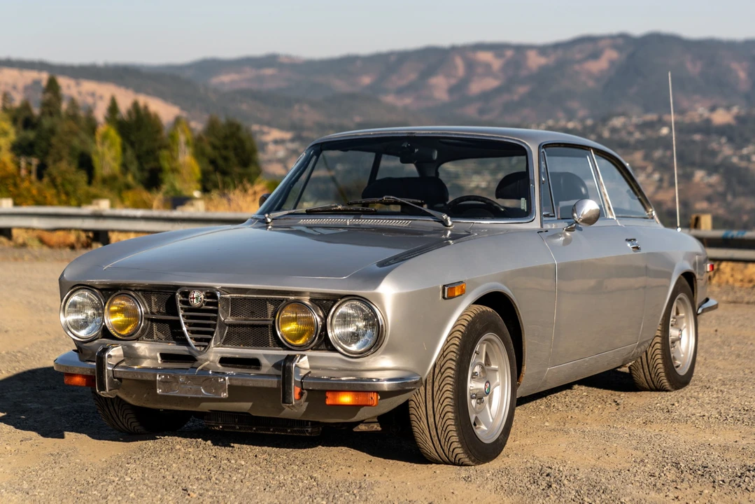 1971 Alfa Romeo 1750 GT Veloce - Image 2 of 31