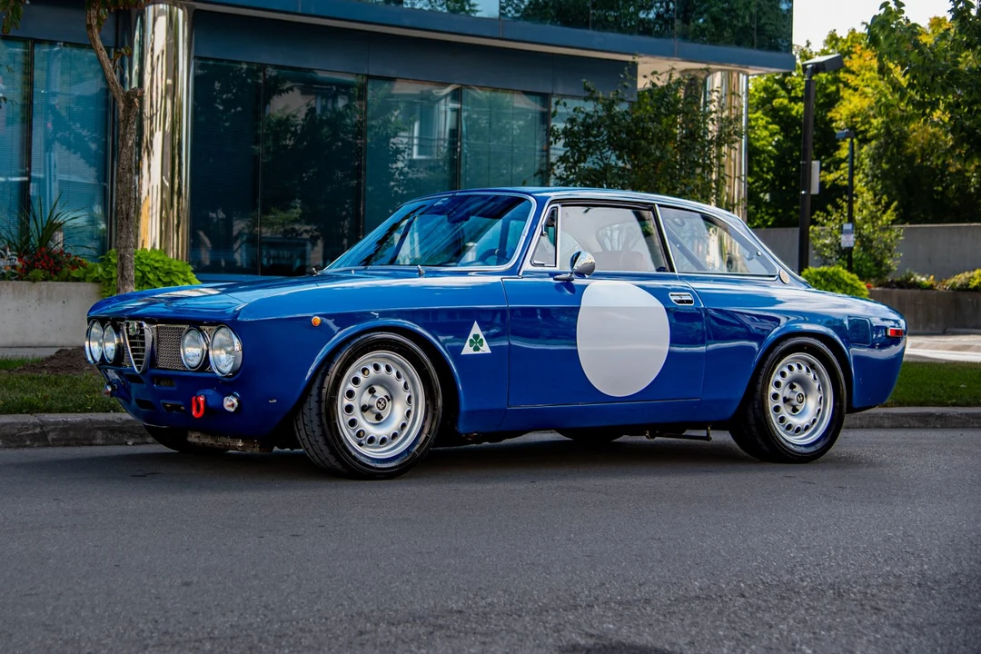 1971 Alfa Romeo 1750 GT Veloce - Image 2 of 31