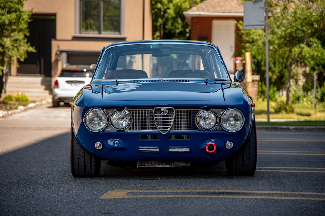 1971 Alfa Romeo 1750 GT Veloce - Image 13 of 31