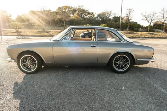 1971 Alfa Romeo 2000 GT Veloce - Image 2 of 31