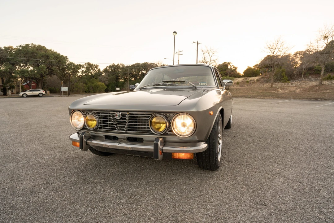 1971 Alfa Romeo 2000 GT Veloce - Image 13 of 31