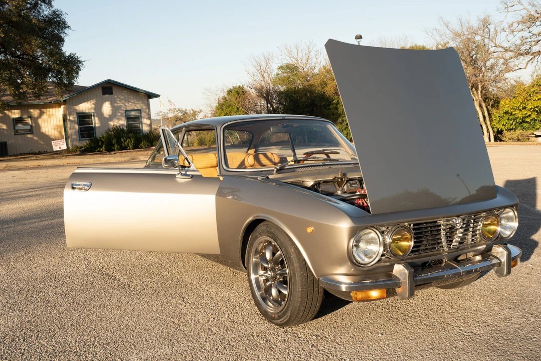 1971 Alfa Romeo 2000 GT Veloce - Image 20 of 31