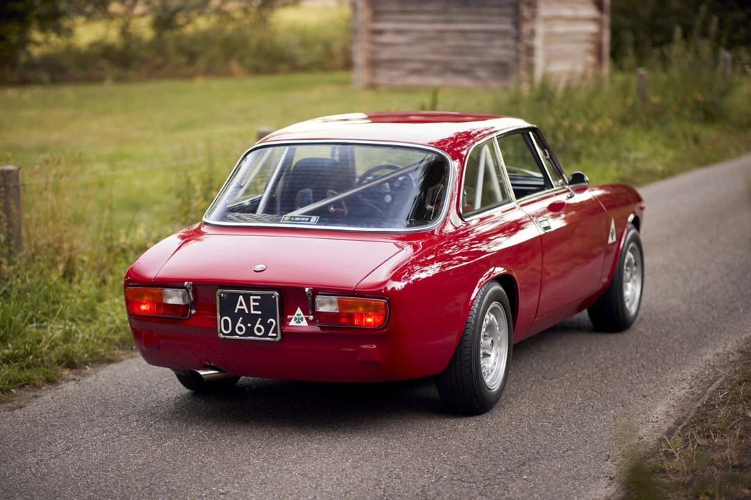 1971 Alfa Romeo 2000 GT Veloce - Image 9 of 31