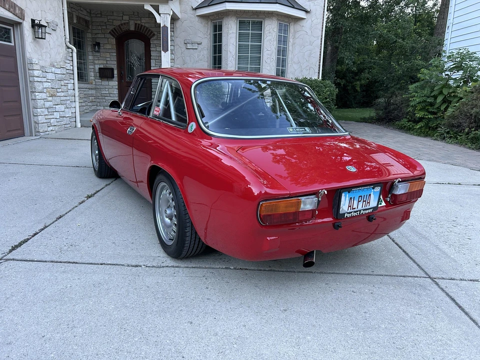 1971 Alfa Romeo 2000 GT Veloce - Image 14 of 31
