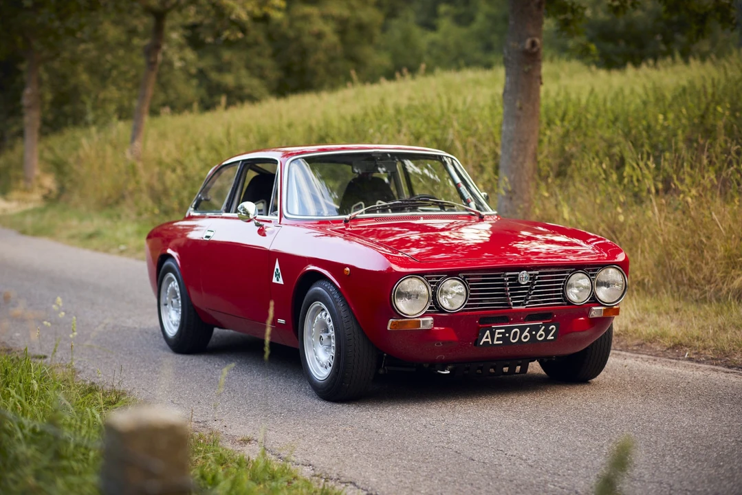 1971 Alfa Romeo 2000 GT Veloce - Image 13 of 31