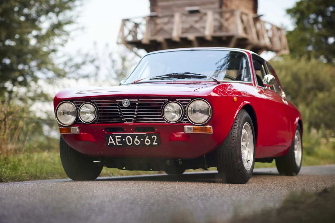 1971 Alfa Romeo 2000 GT Veloce - Image 2 of 31