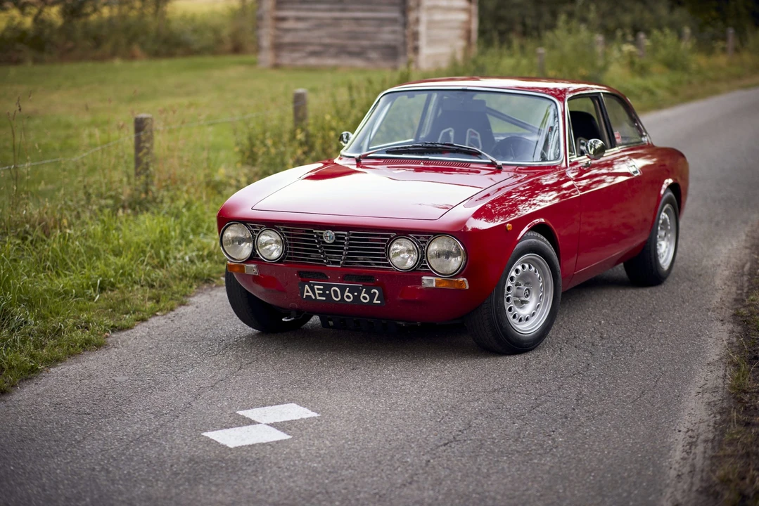 1971 Alfa Romeo 2000 GT Veloce - Image 4 of 31